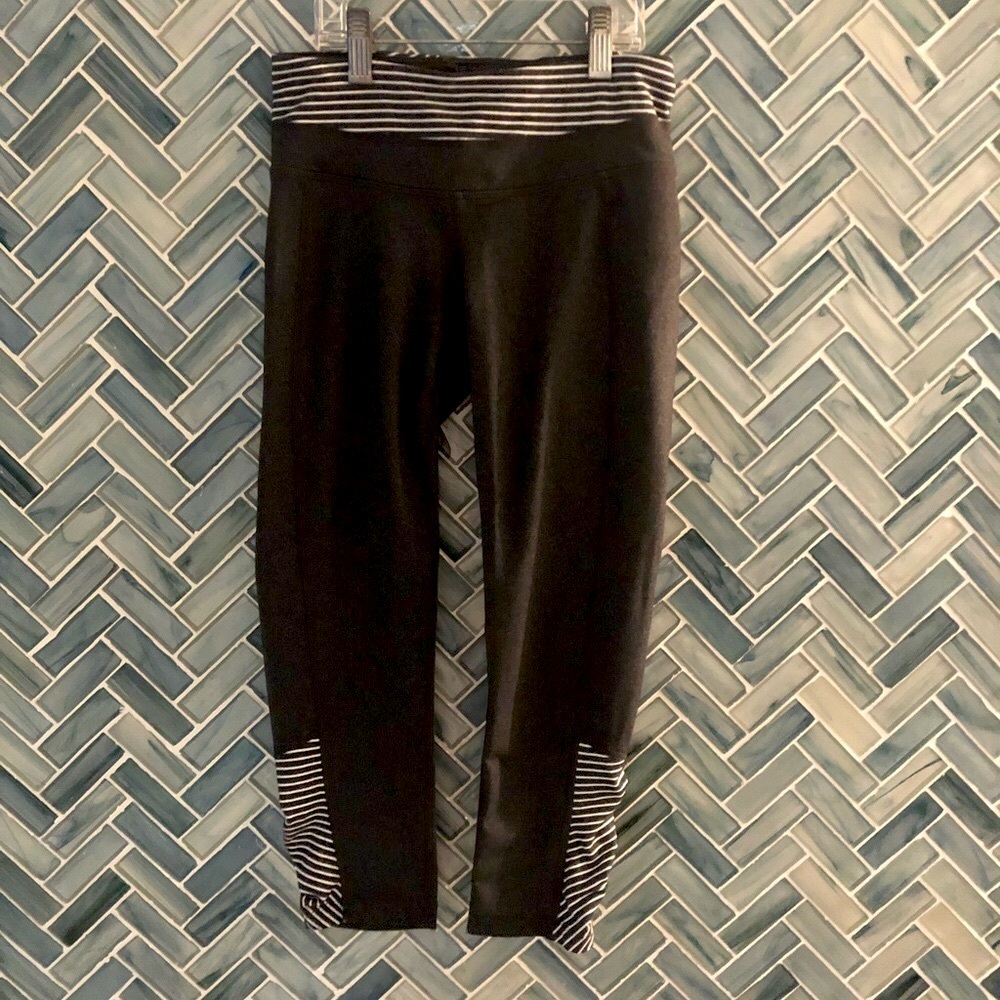 XXS Athleta Gray Cropped Yoga Pants Leggings